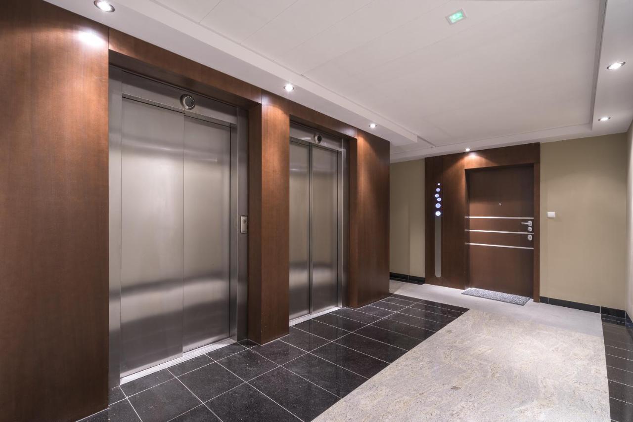 Browary Warszawskie P&O Serviced Apartments Varsóvia Quarto foto